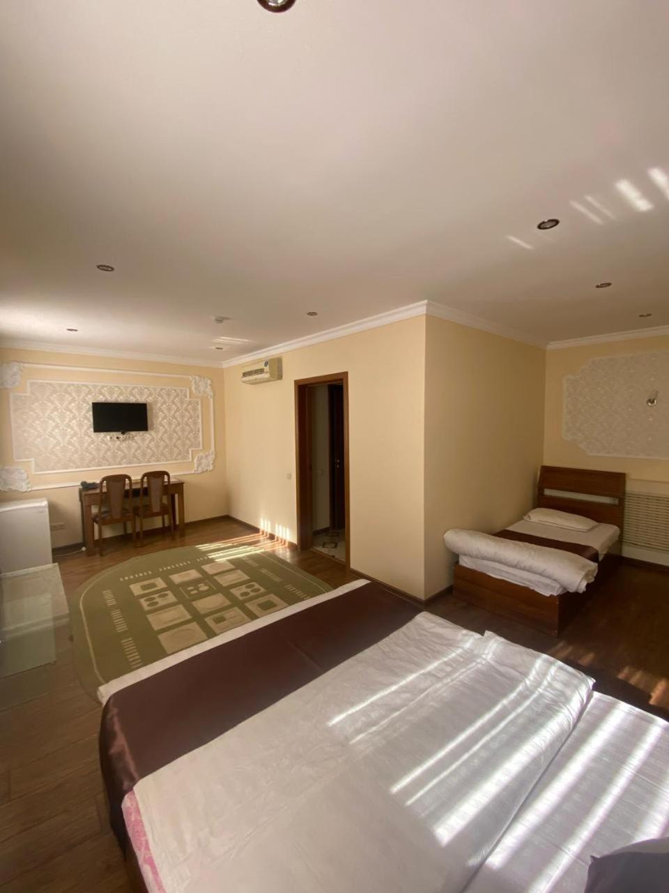 Sky Luxe Hotel Астана Екстериор снимка