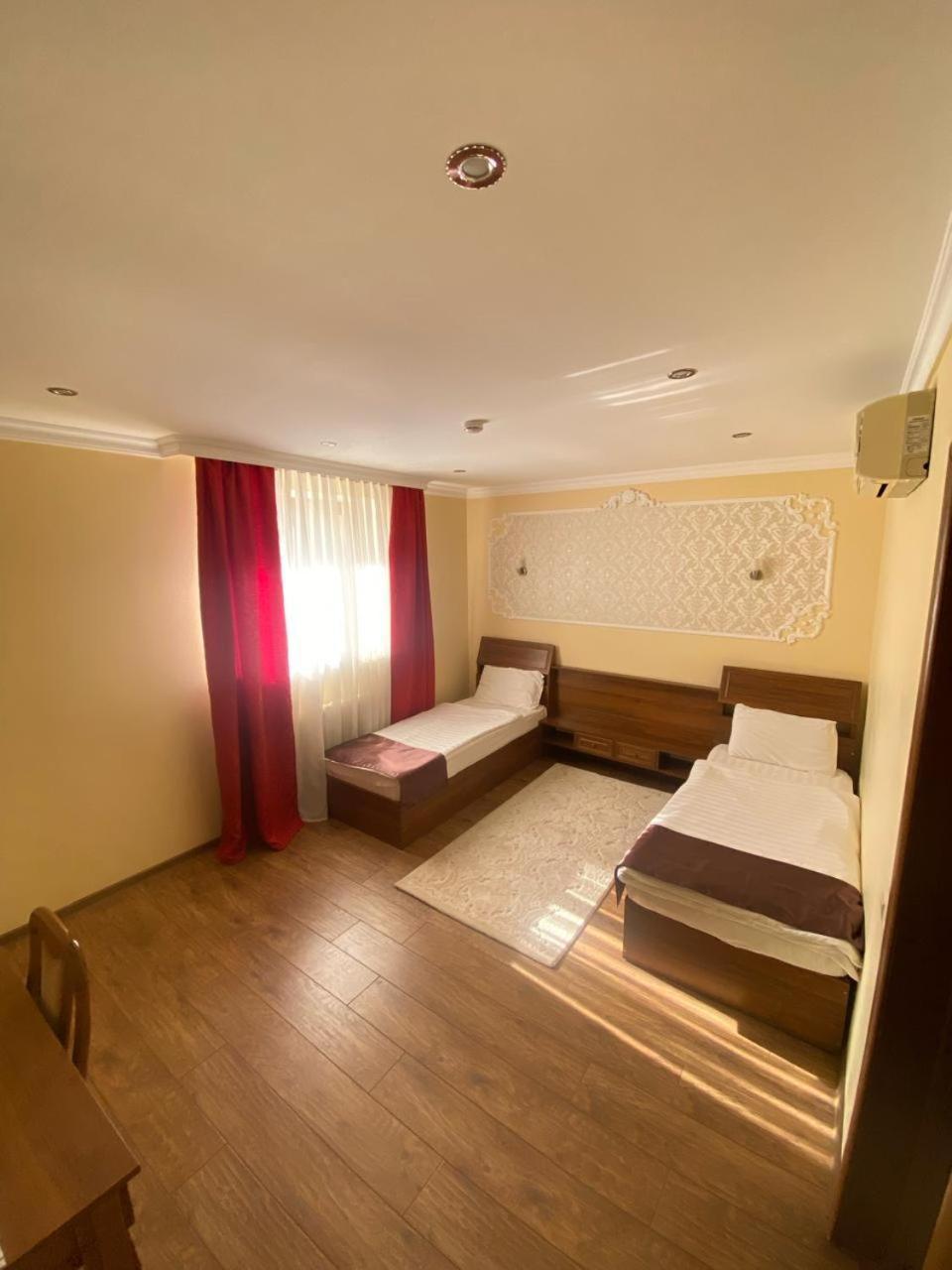 Sky Luxe Hotel Астана Екстериор снимка