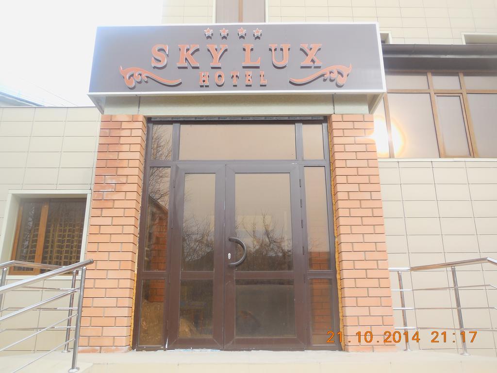 Sky Luxe Hotel Астана Екстериор снимка